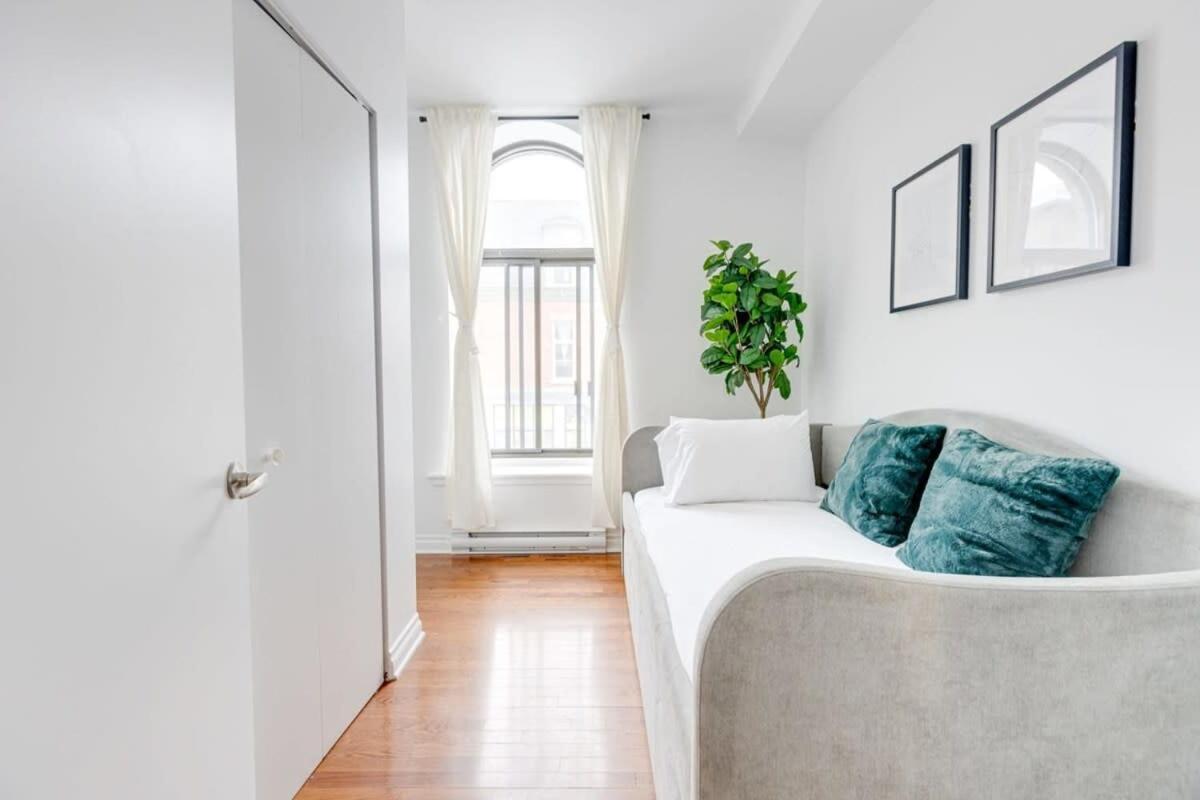 モントリオールM11 Gorgeous Bright Corner 2Br In Heart Of Mtlアパートメント エクステリア 写真